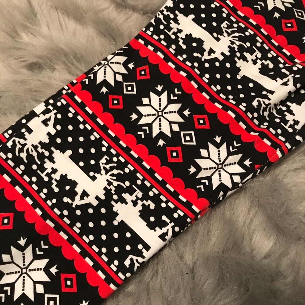 FAMILY HOLIDAY PJS!!!!! - Picture 4 of 5